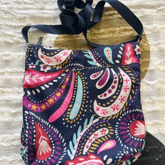 Vera Bradley Trio Zip Hipster Painted Paisley Womens Crossbody Casual Everyday - Picture 2 of 7
